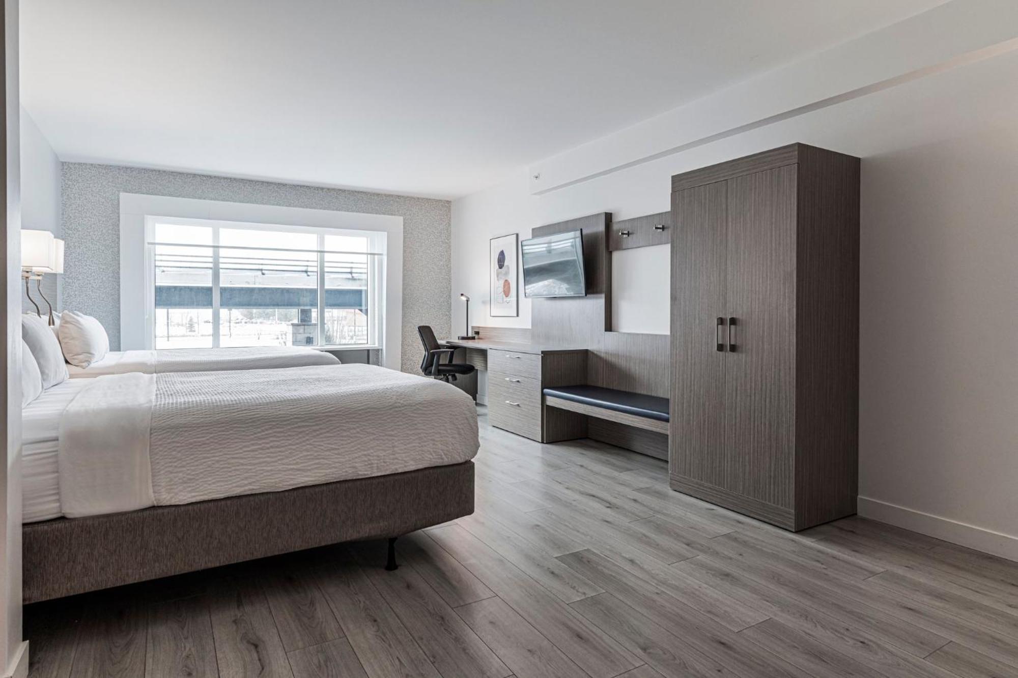 Holiday Inn Express Hotel & Suites Saint - Hyacinthe By Ihg Экстерьер фото