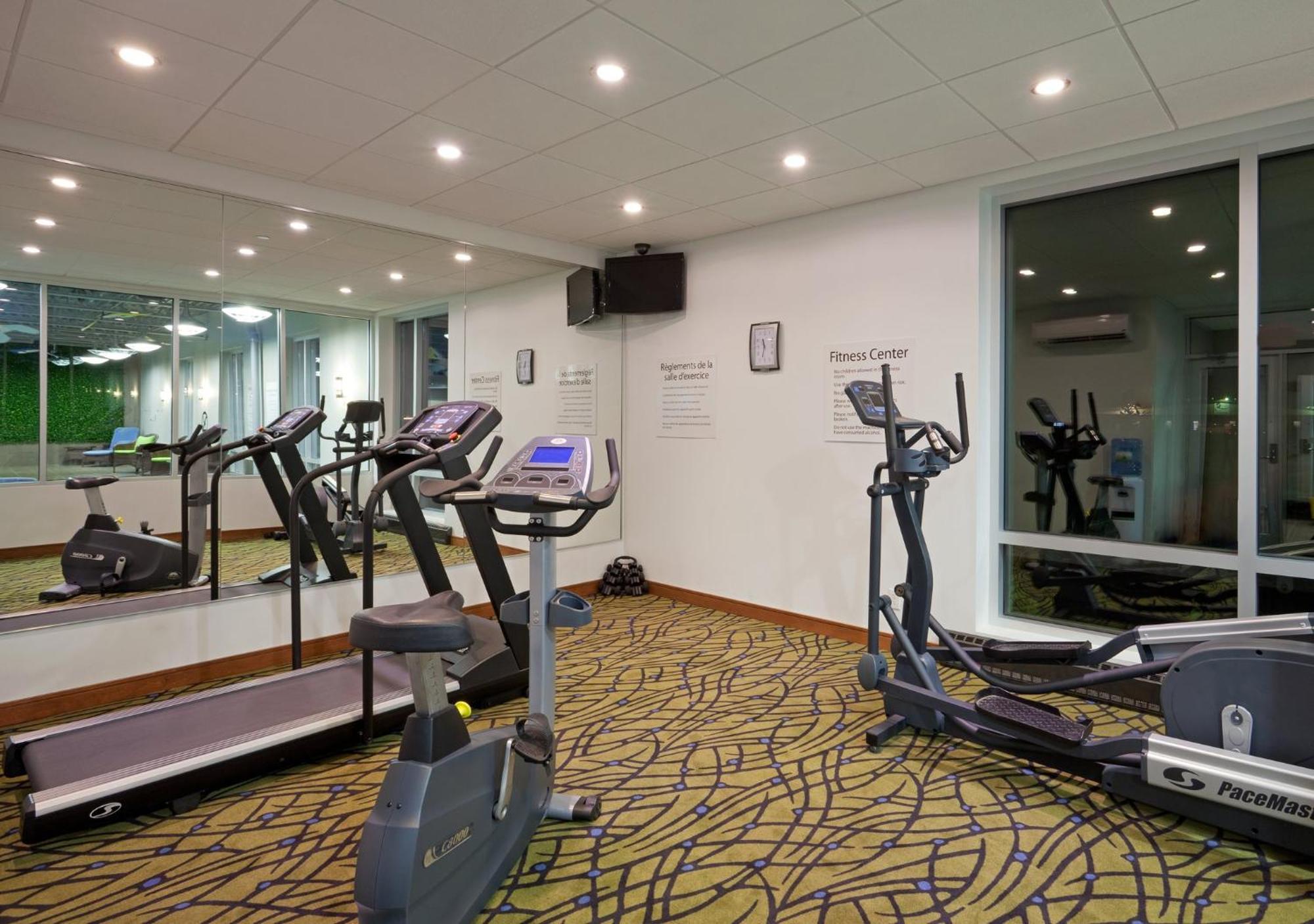 Holiday Inn Express Hotel & Suites Saint - Hyacinthe By Ihg Экстерьер фото