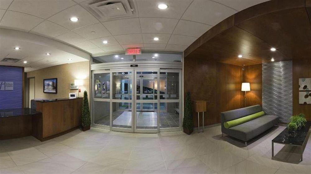 Holiday Inn Express Hotel & Suites Saint - Hyacinthe By Ihg Экстерьер фото